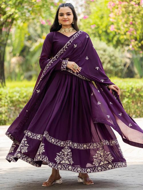 women embroidered long sleeve kurta dupatta set - 21943460 - Very Small Image - 1