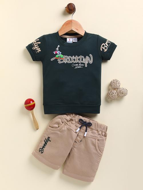 boys printed t-shirt and shorts set - 21961390 - Very Small Image - 1