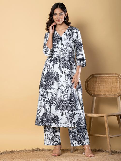 Women Printed Three Quarter Sleeve Kurta Pant Set - 21962267 - Very Small Image - 1