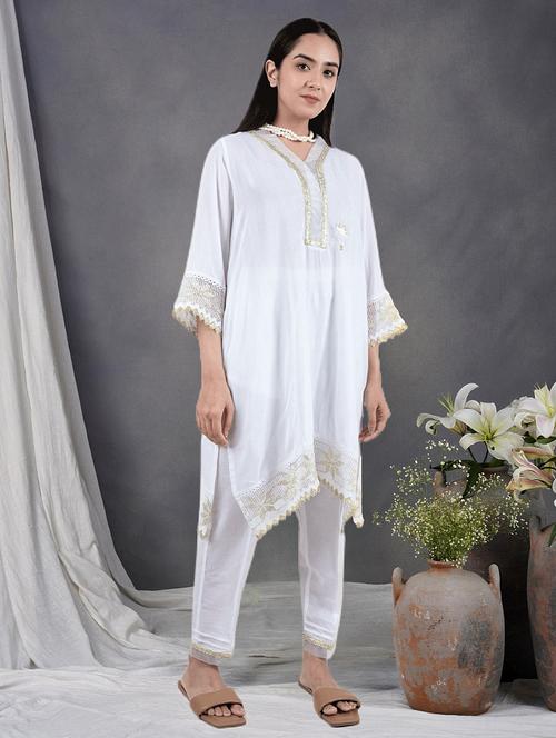 women solid with work three quarter sleeve a-line kurta - 21974946 - Very Small Image - 1