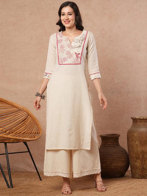women floral three quarter sleeve straight kurta - 21980949 - Very Small Image - 1