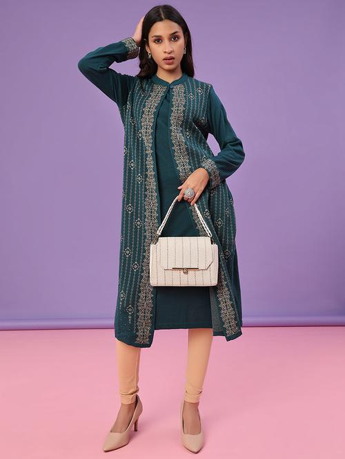 women self design long sleeve woolen kurta - 21996675 - Very Small Image - 1