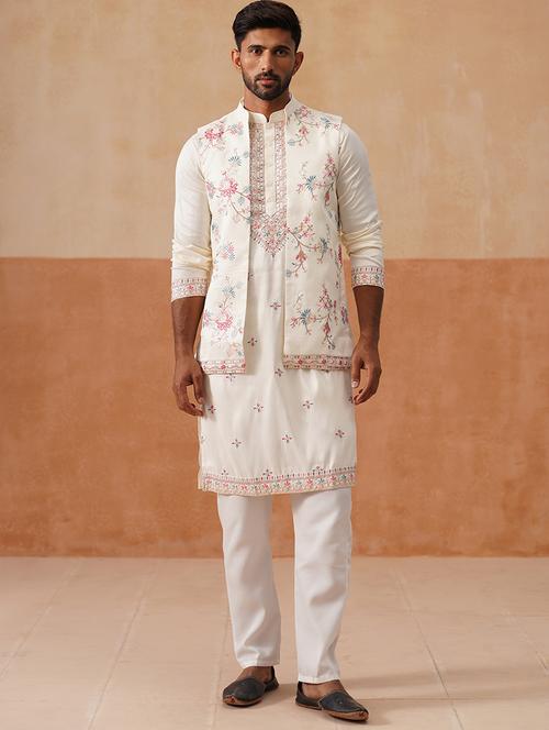 Men Embroidered Mandarin Collar Nehru Jacket - 22022552 - Very Small Image - 1