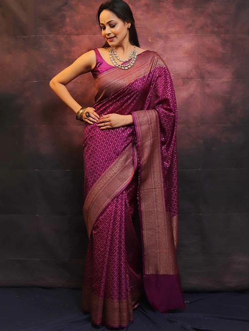 women self design banarasi saree with blouse - 22031032 - Very Small Image - 1