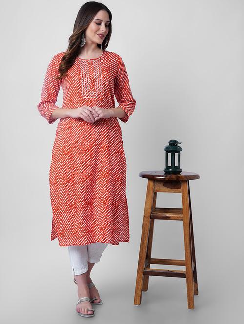 Women Printed Three Quarter Sleeve Straight Kurta - 22040914 - Very Small Image - 1