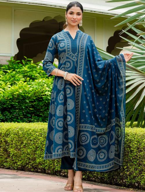 women bandhani printed three quarter sleeve kurta pant with dupatta set - 22140549 - Very Small Image - 1