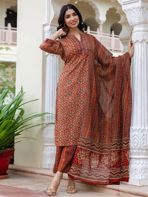 women printed three quarter sleeve kurta palazzo with dupatta set - 22140589 - Very Small Image - 1