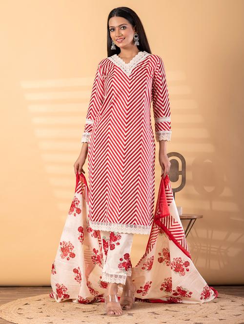 Women Chevron Three Quarter Sleeve Kurta Pant With Dupatta Set - 22187528 - Very Small Image - 1