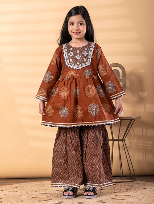 Girls Printed Long Sleeve Kurta And Sharara Set - 22187762 - Very Small Image - 1