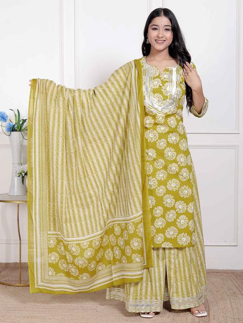 women floral three quarter sleeve kurta palazzo with dupatta set - 22285677 - Very Small Image - 1