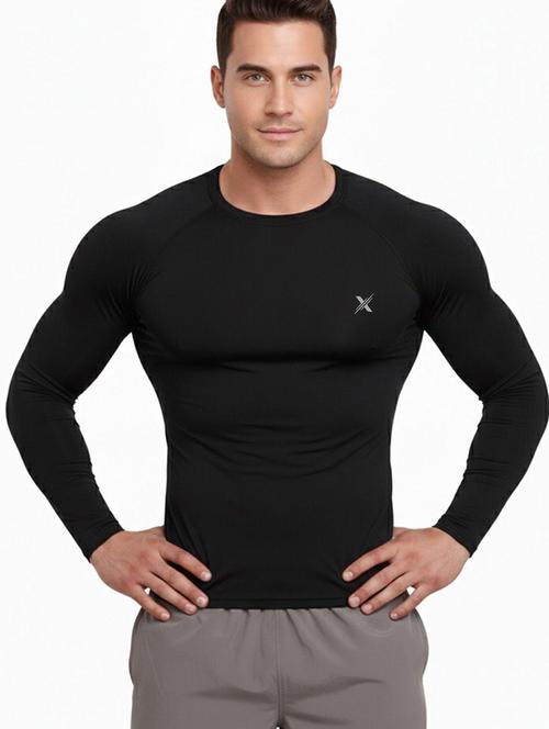 Men Solid Round Neck T-shirt - 22355189 - Very Small Image - 1
