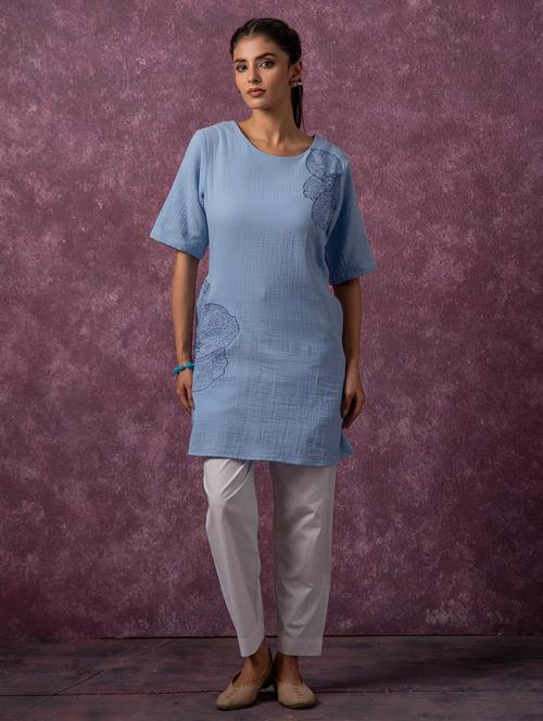 women embroidered round neck a-line kurta - 22511254 - Very Small Image - 1