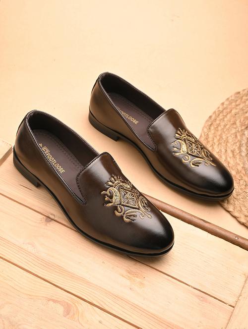 men brown slip on mojari - 22567820 - Very Small Image - 1