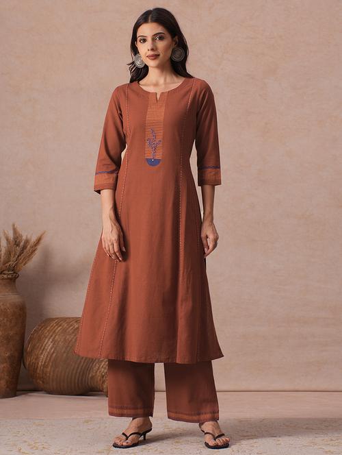 Women Printed Three Quarter Sleeves Kurta Pant Set - 22665508 - Very Small Image - 1