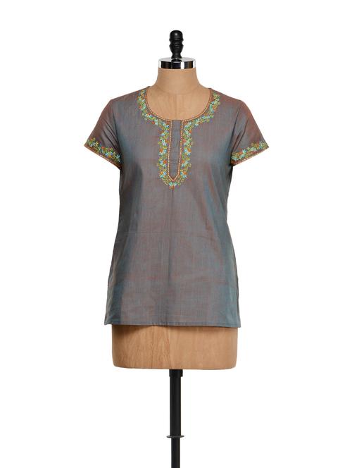 embroidered grey-orange kurta - 857700 - Very Small Image - 1
