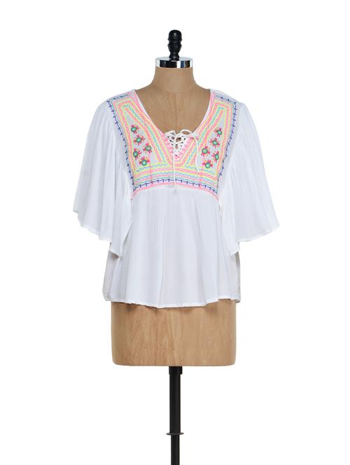 white embroidered top - 861552 - Very Small Image - 1