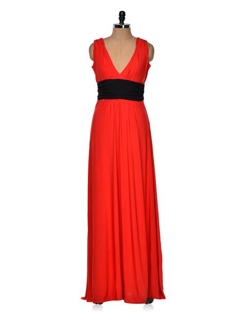 red v-neck gown - 942602 - Very Small Image - 1
