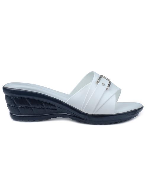 Buckle trim white wedge sandals - 946491 - Very Small Image - 1